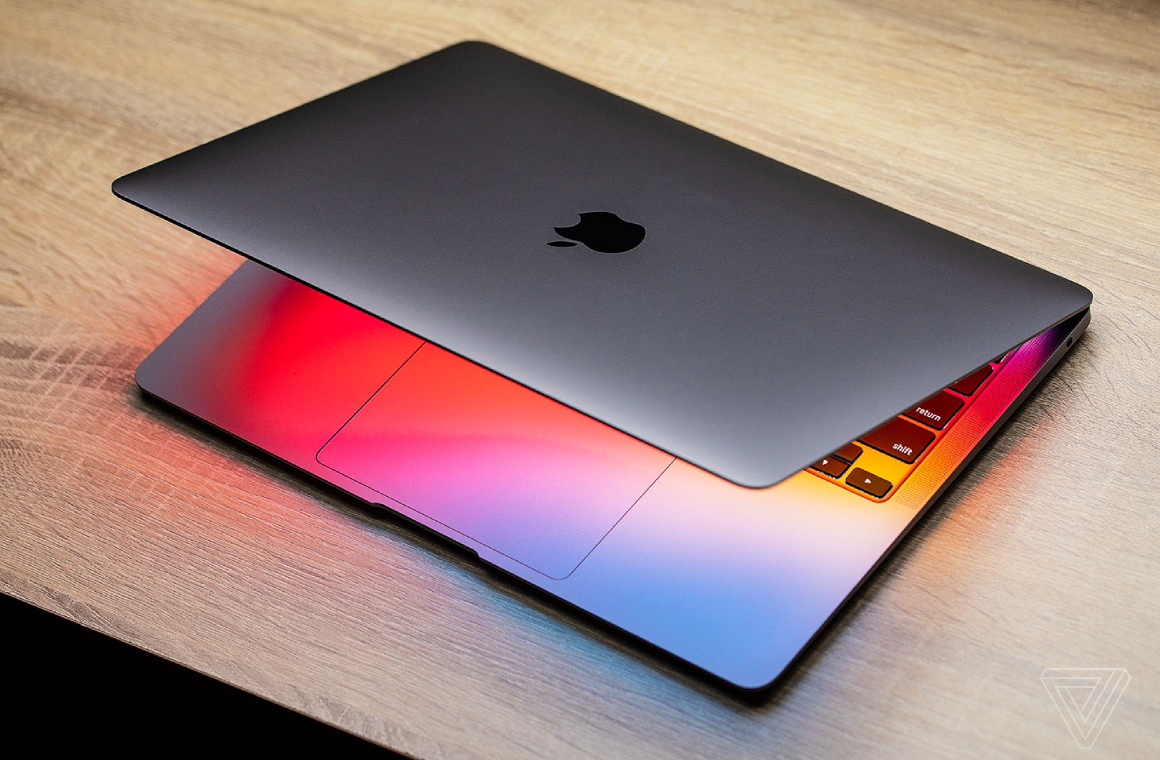 ЗМІ: Apple почне виробництво MacBook у В'єтнамі у 2023 році